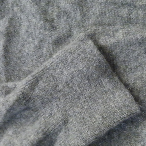 Cashmere Sweater Club Monaco - Picture 7 of 9